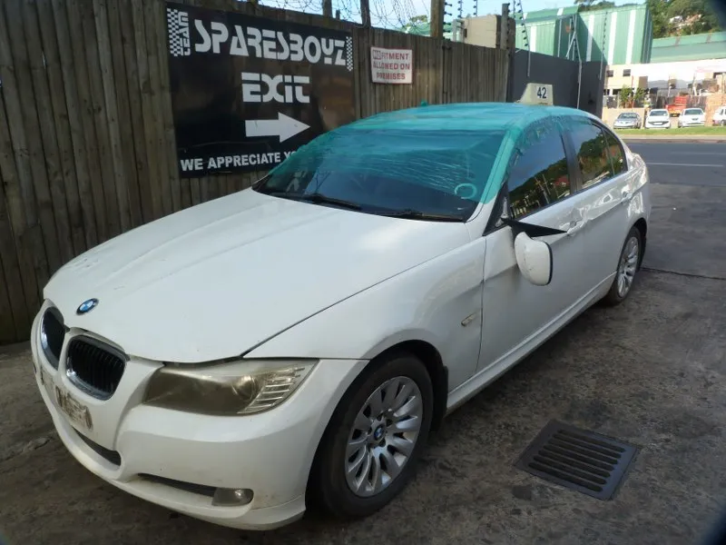 2009 BMW 3 Series N46N view 4