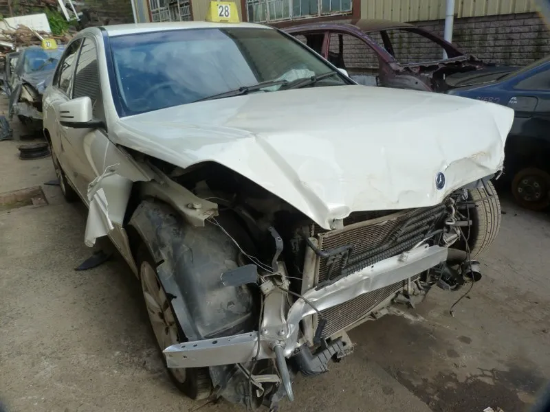 2011 Mercedes-Benz C-Class thumbnail 3