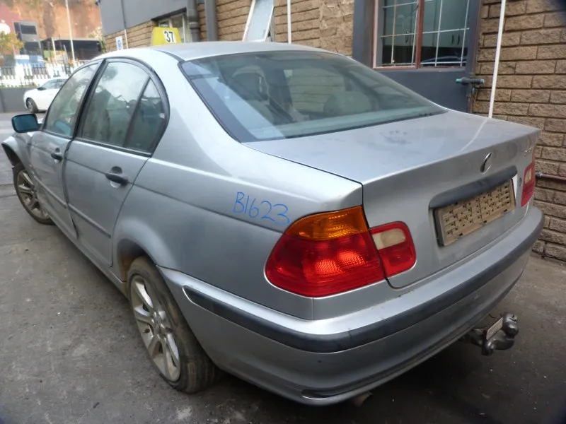2000 BMW 3 Series M43 view 5