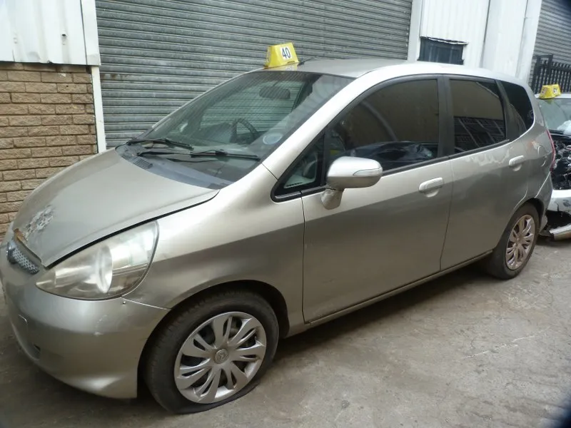 2005 Honda Jazz L13A1 view 7