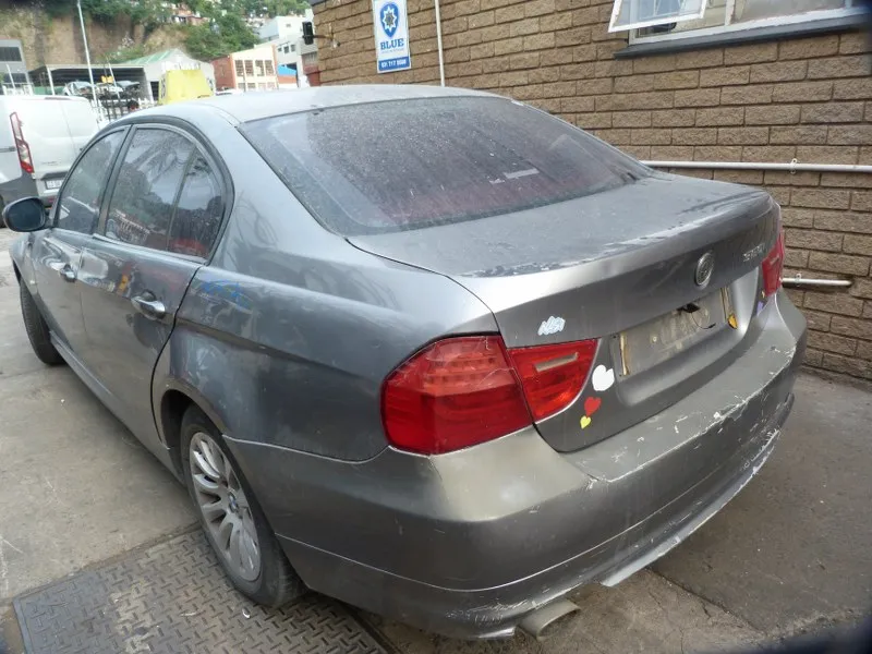 2009 BMW 3 Series N46N view 6