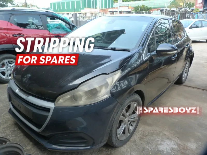 2014 Peugeot 208 10JB view 4