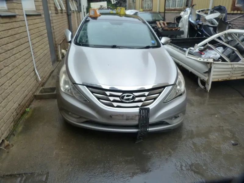2012 Hyundai Sonata G4KE view 3