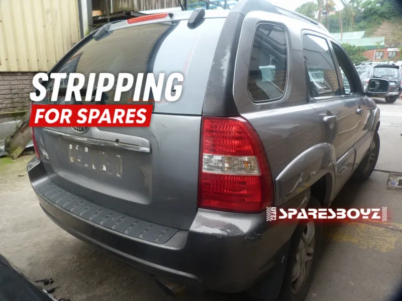 2004 Kia Sportage view 6