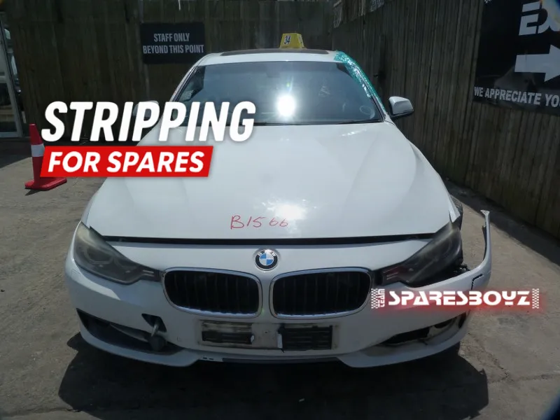 2013 BMW 3 Series N20 view 2