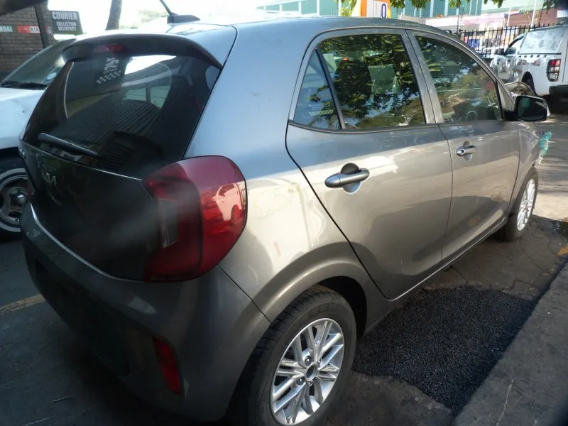 2022 Kia Picanto G3LA view 5