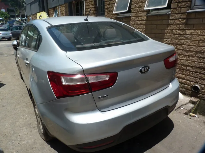 2014 Kia Rio G4FA view 6