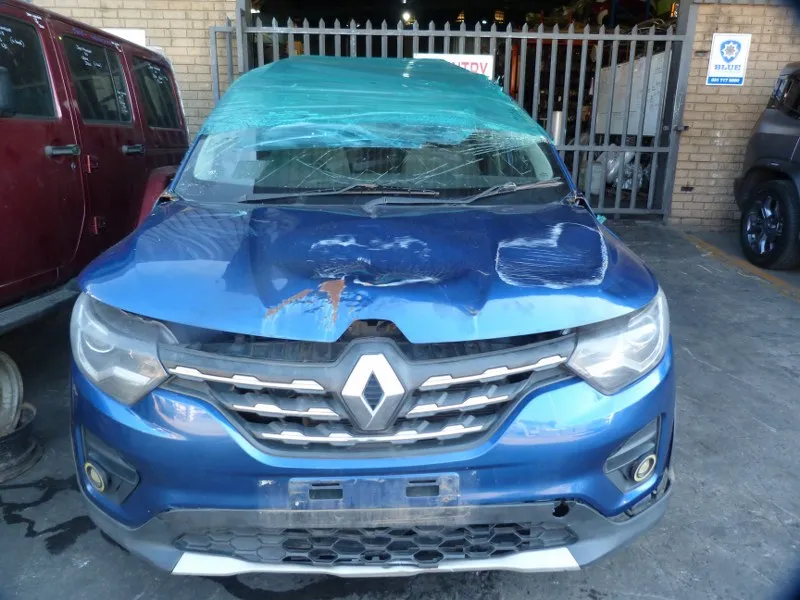 2022 Renault Triber HRA view 2