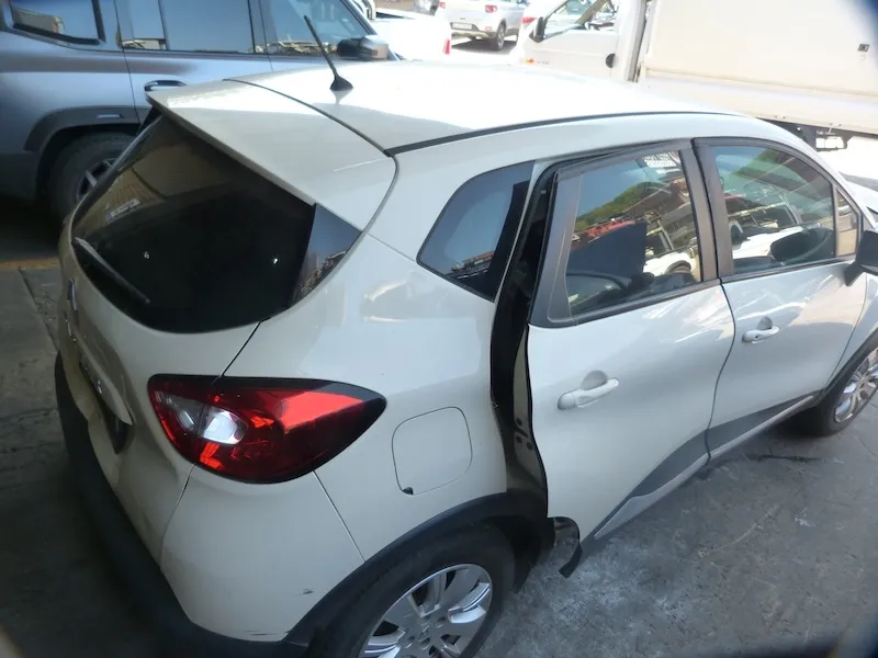 2017 Renault Captur  view 6