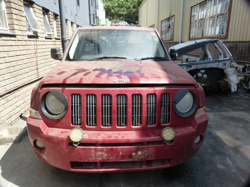 2006 Jeep Patriot  view 3