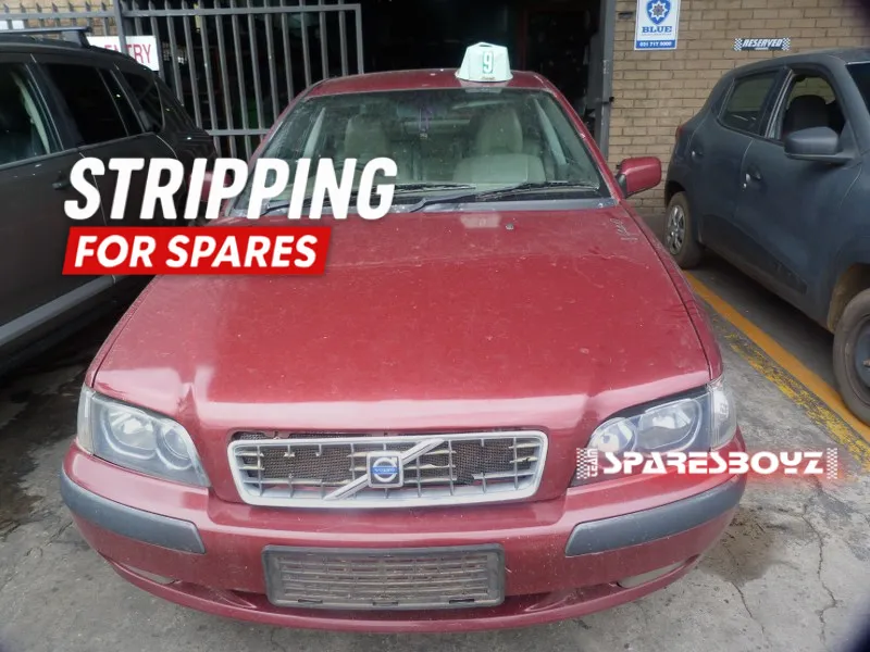 2002 Volvo S40 BY204T view 1