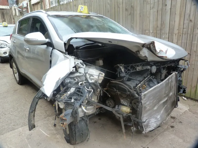 2010 Kia Sportage G4KD view 4