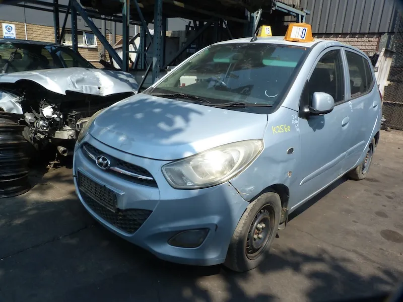 2013 Hyundai i10 G4LA view 4
