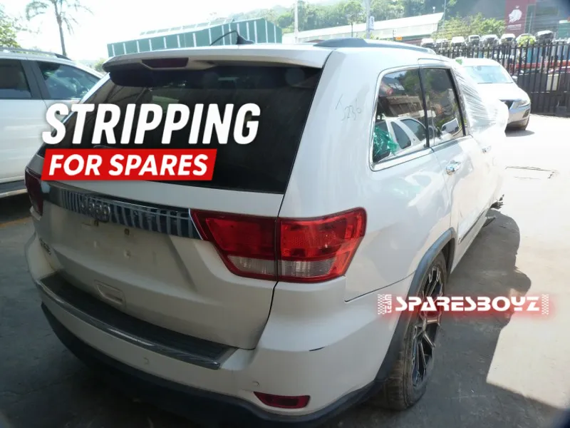 2011 Jeep Grand Cherokee  view 5