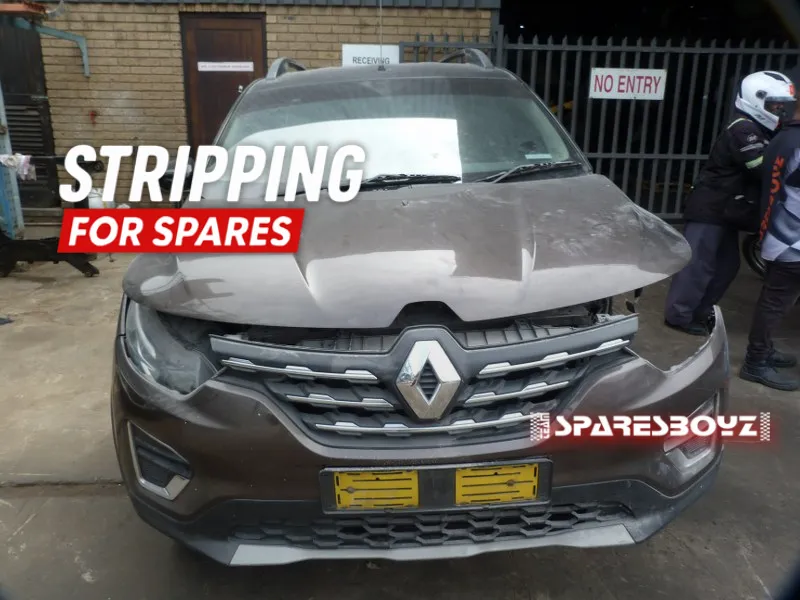 2022 Renault Triber B4DA view 1