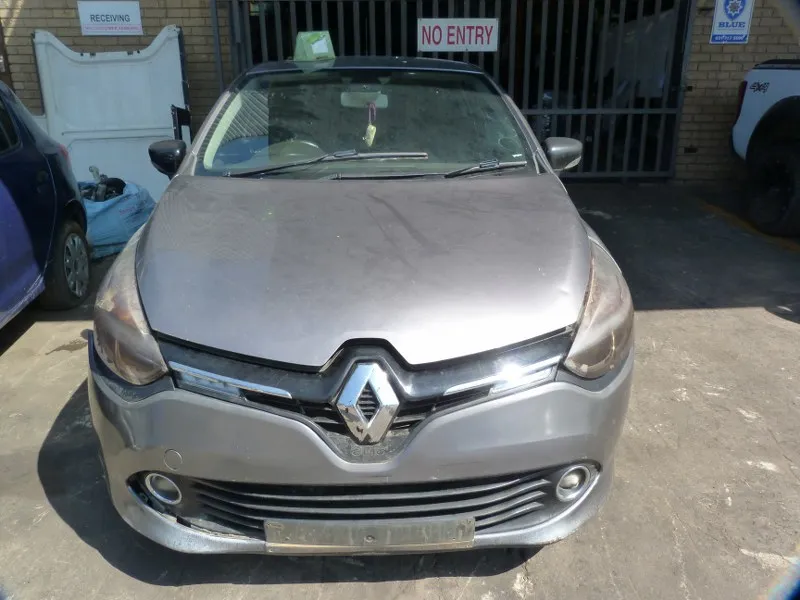 2016 Renault Clio view 4