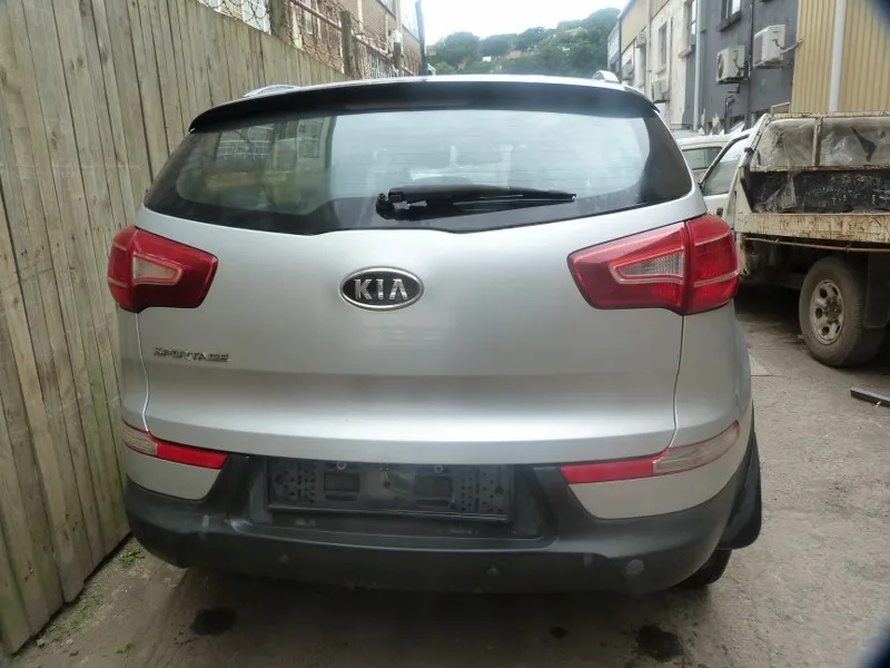 2010 Kia Sportage G4KD view 5