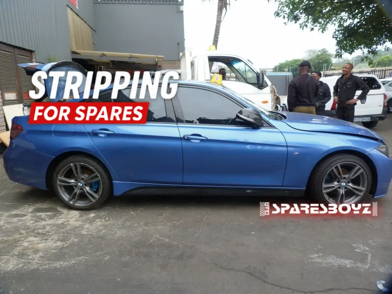 2014 BMW 3 Series view 4