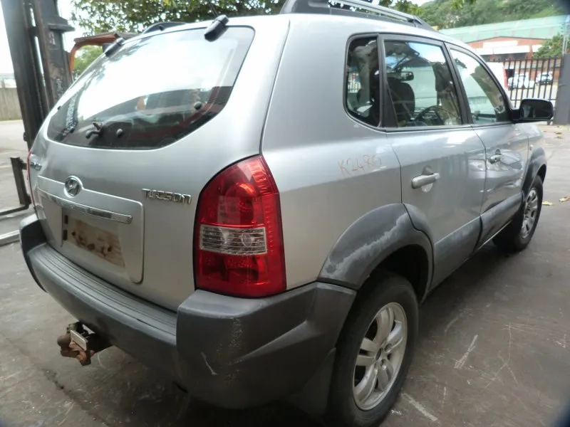 2010 Hyundai Tucson G4GC view 7