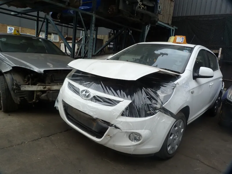 2010 Hyundai i20 G4FA view 4