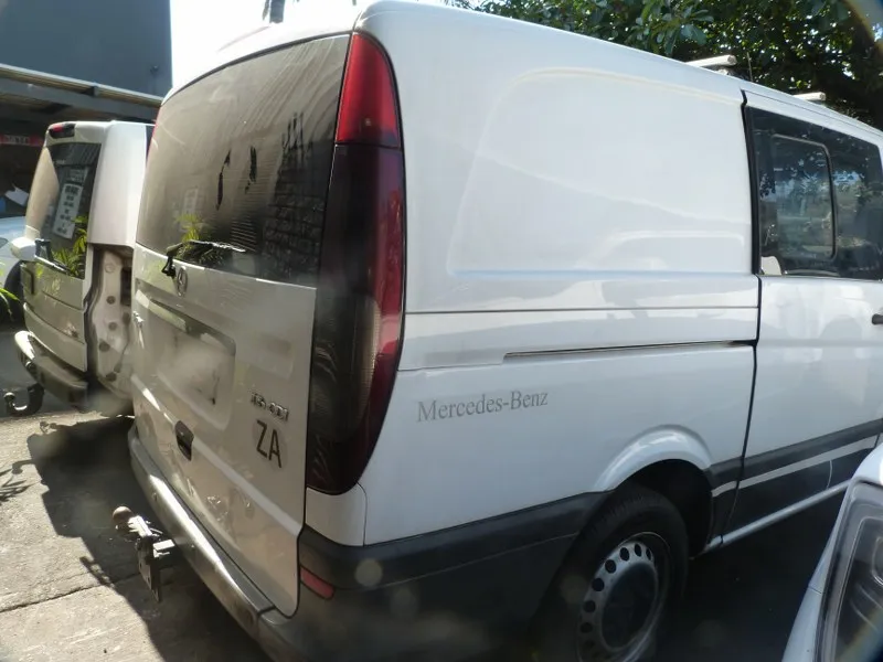 2005 Mercedes-Benz Vito 646 view 5