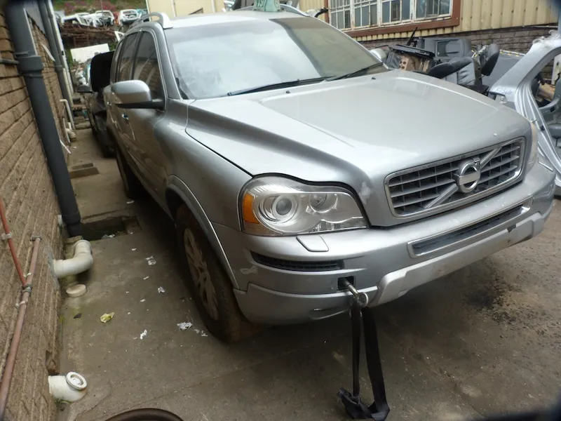 2013 Volvo XC90 B5254T9 view 4