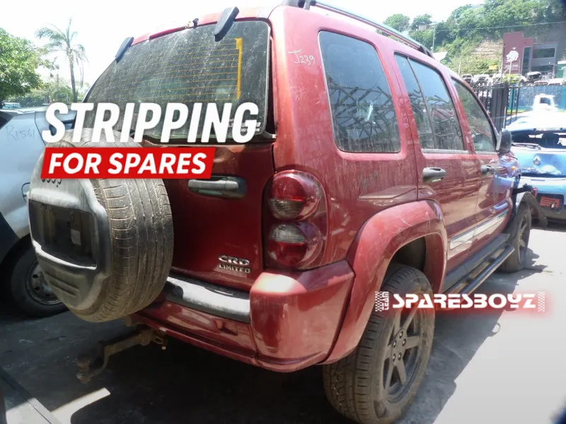 2008 Jeep Cherokee  view 4