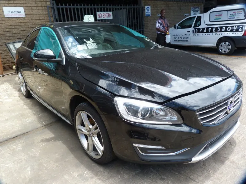 2015 Volvo S60 B4154T view 2
