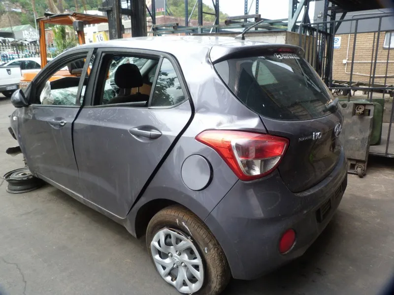 2017 Hyundai Grand i10 view 2