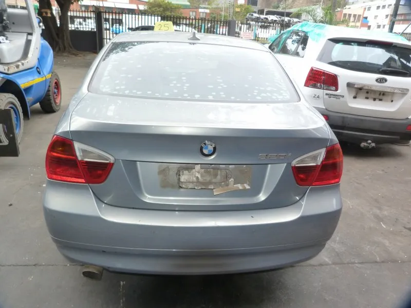 2007 BMW 3 Series N46 view 5