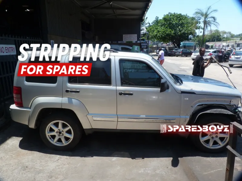 2012 Jeep Cherokee  view 4