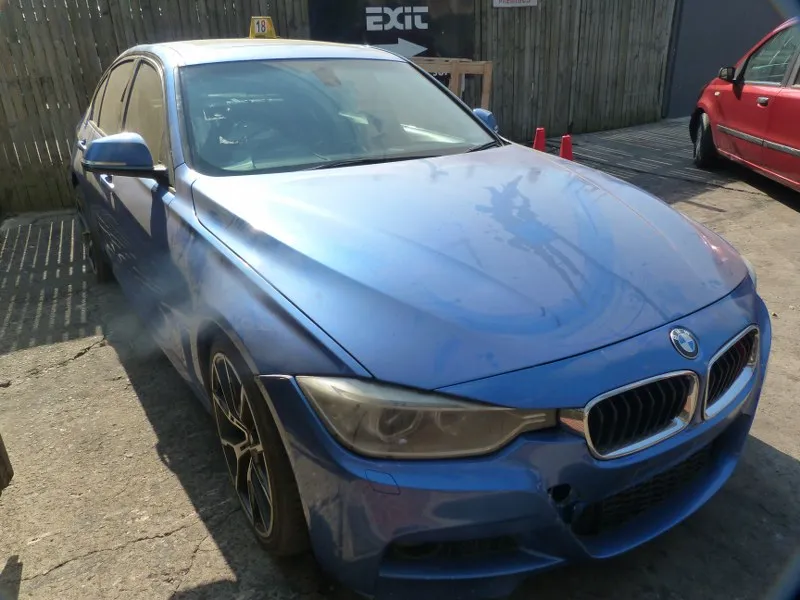 2013 BMW 3 Series N47N view 3