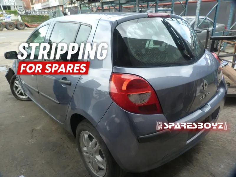 2004 Renault Clio K4M view 5