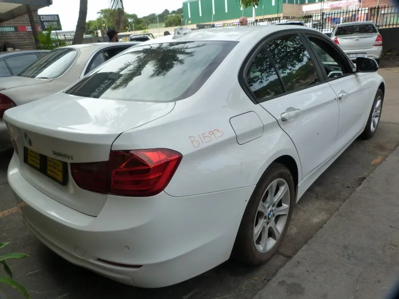 2013 BMW 3 Series N20 view 6