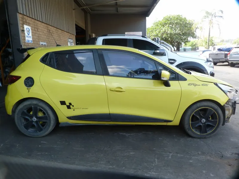 2015 Renault Clio view 5