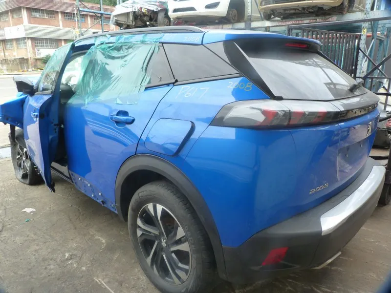 2022 Peugeot 2008  view 6