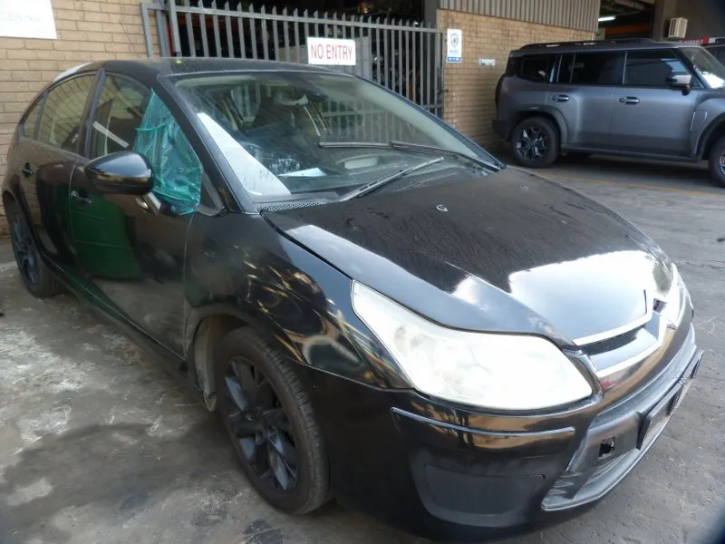 2011 Citroën C4  view 3