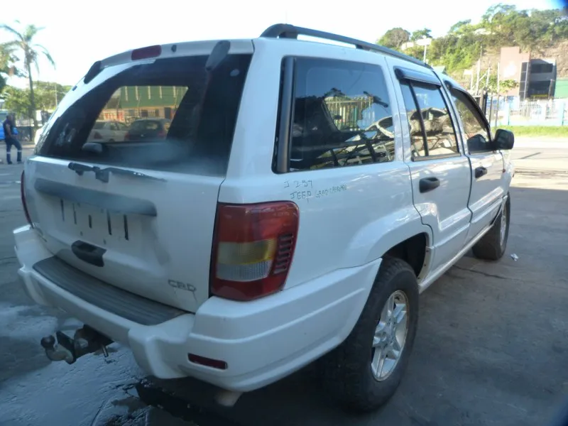 2004 Jeep Grand Cherokee thumbnail 7