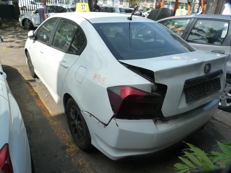 2013 Honda Ballade L15A7 view 4