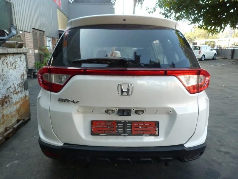 2018 Honda BR-V L15Z1 view 3