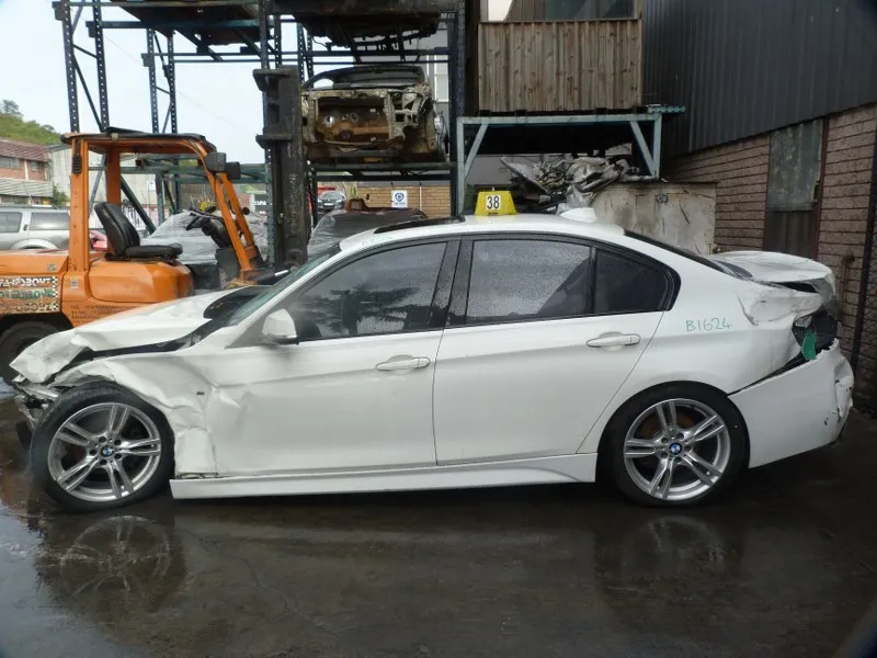 2018 BMW 3 Series thumbnail 5