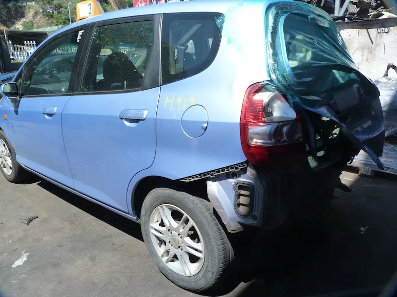 2004 Honda Jazz L13A1 view 5
