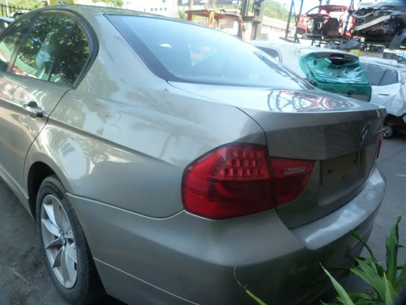 2010 BMW 3 Series N46N view 7