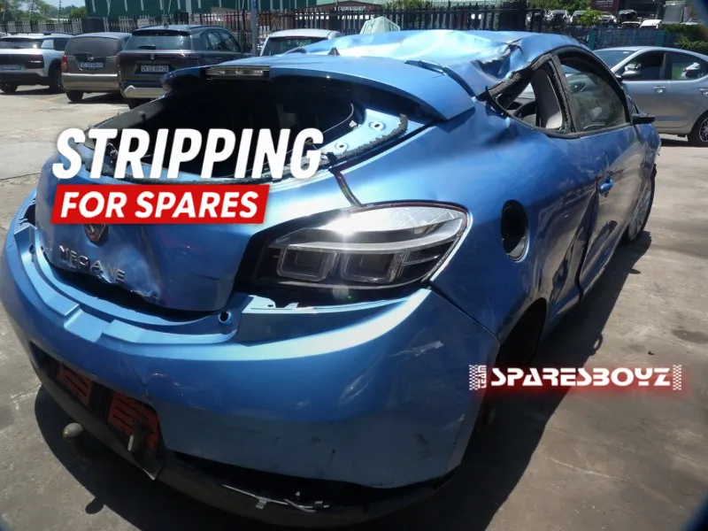 2012 Renault Megane K4M view 5