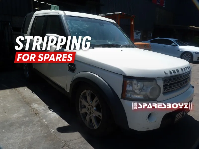 2010 Land Rover Discovery 4 view 2