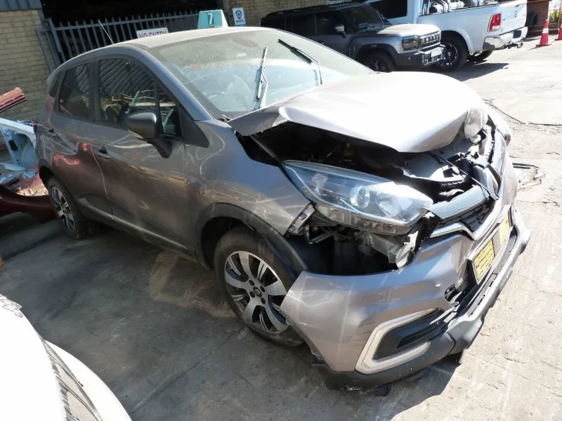 2017 Renault Captur H4B view 5