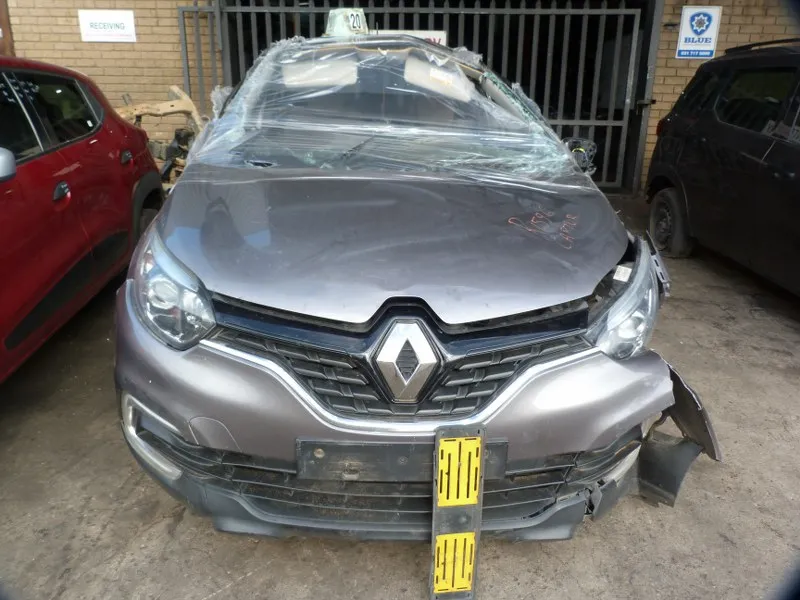 2019 Renault Captur thumbnail 2
