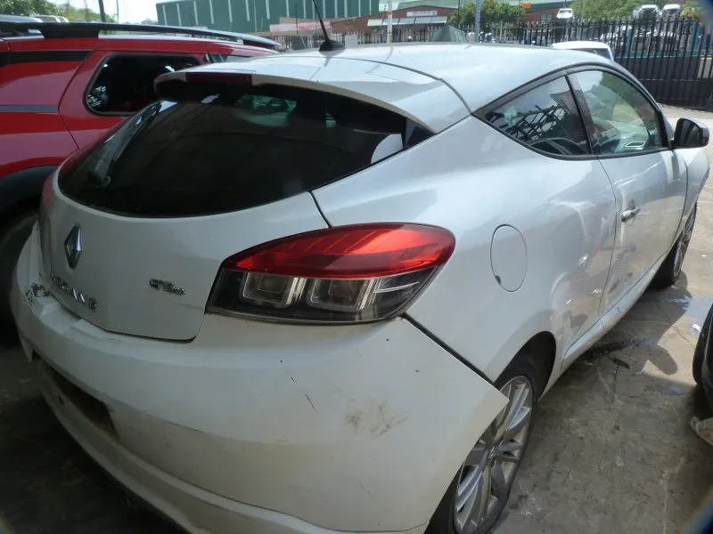 2012 Renault Megane H4JA view 6