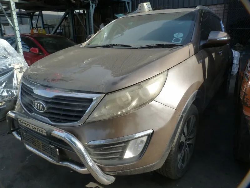 2012 Kia Sportage G4KE view 4