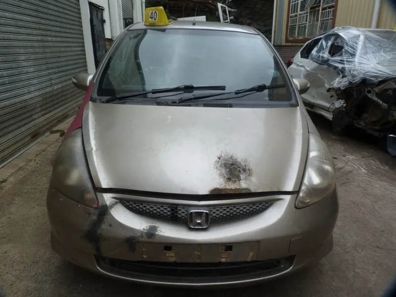 2005 Honda Jazz L13A1 view 2